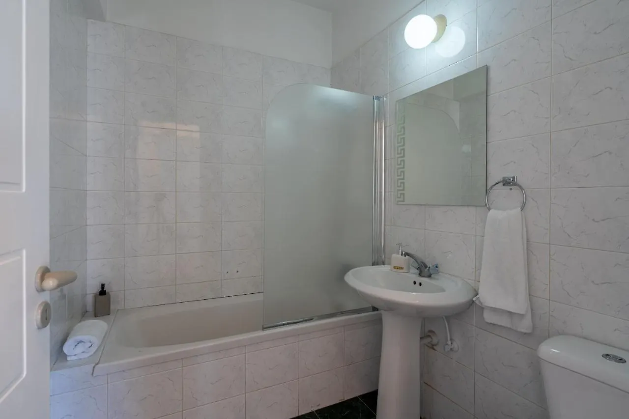 Blossom 1-Bedroom Apartment In Larnaca
